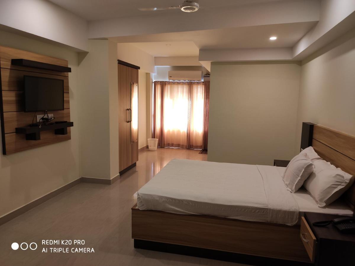 Hotel Sree Gokulam Apartments Guruvayur Exterior photo