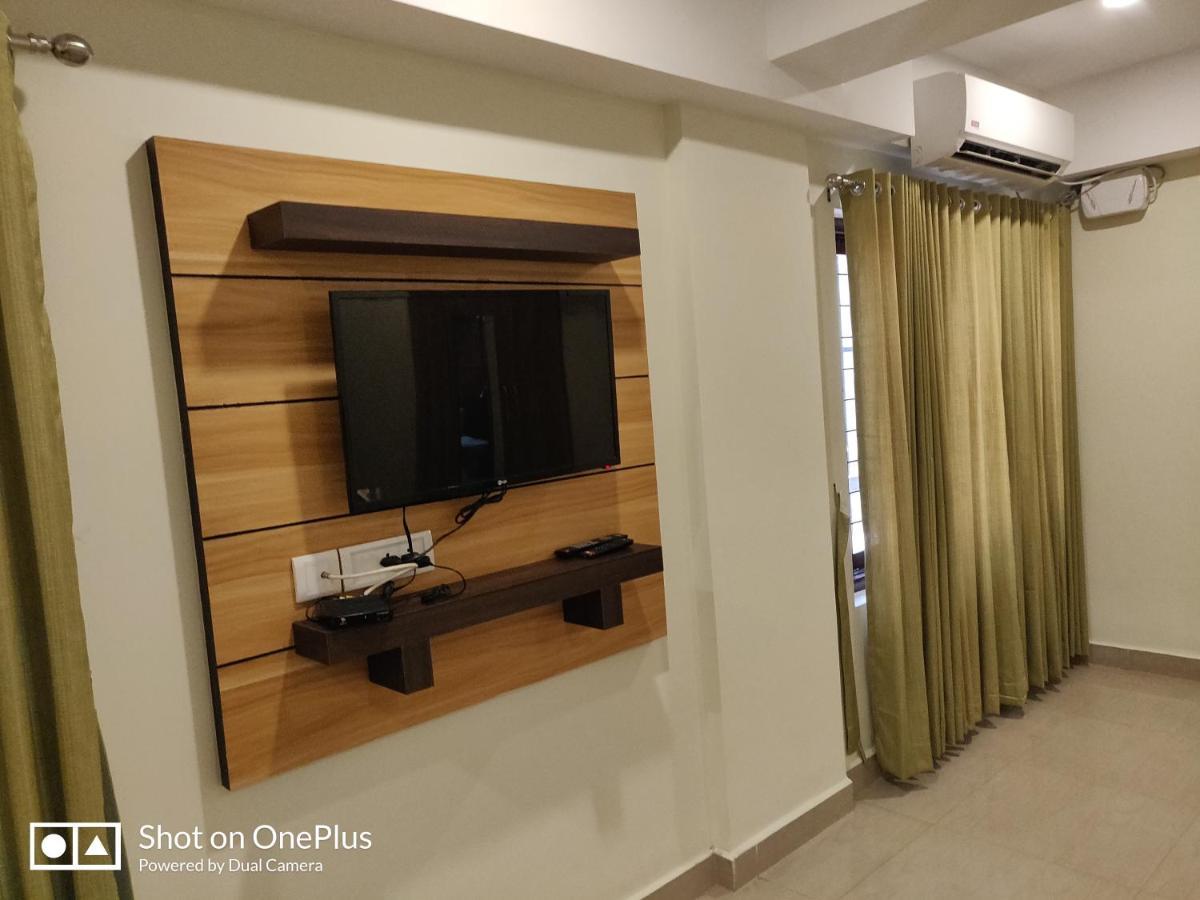 Hotel Sree Gokulam Apartments Guruvayur Exterior photo