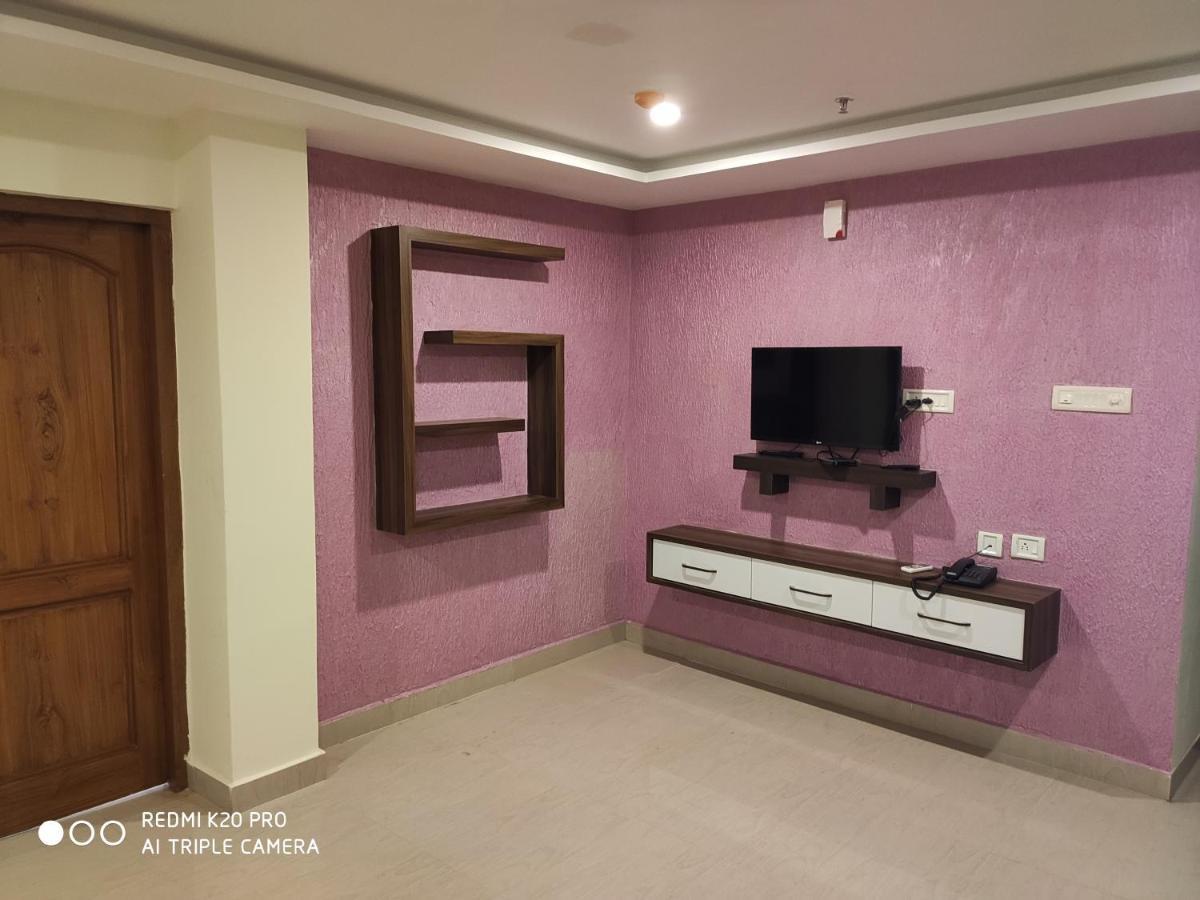 Hotel Sree Gokulam Apartments Guruvayur Exterior photo
