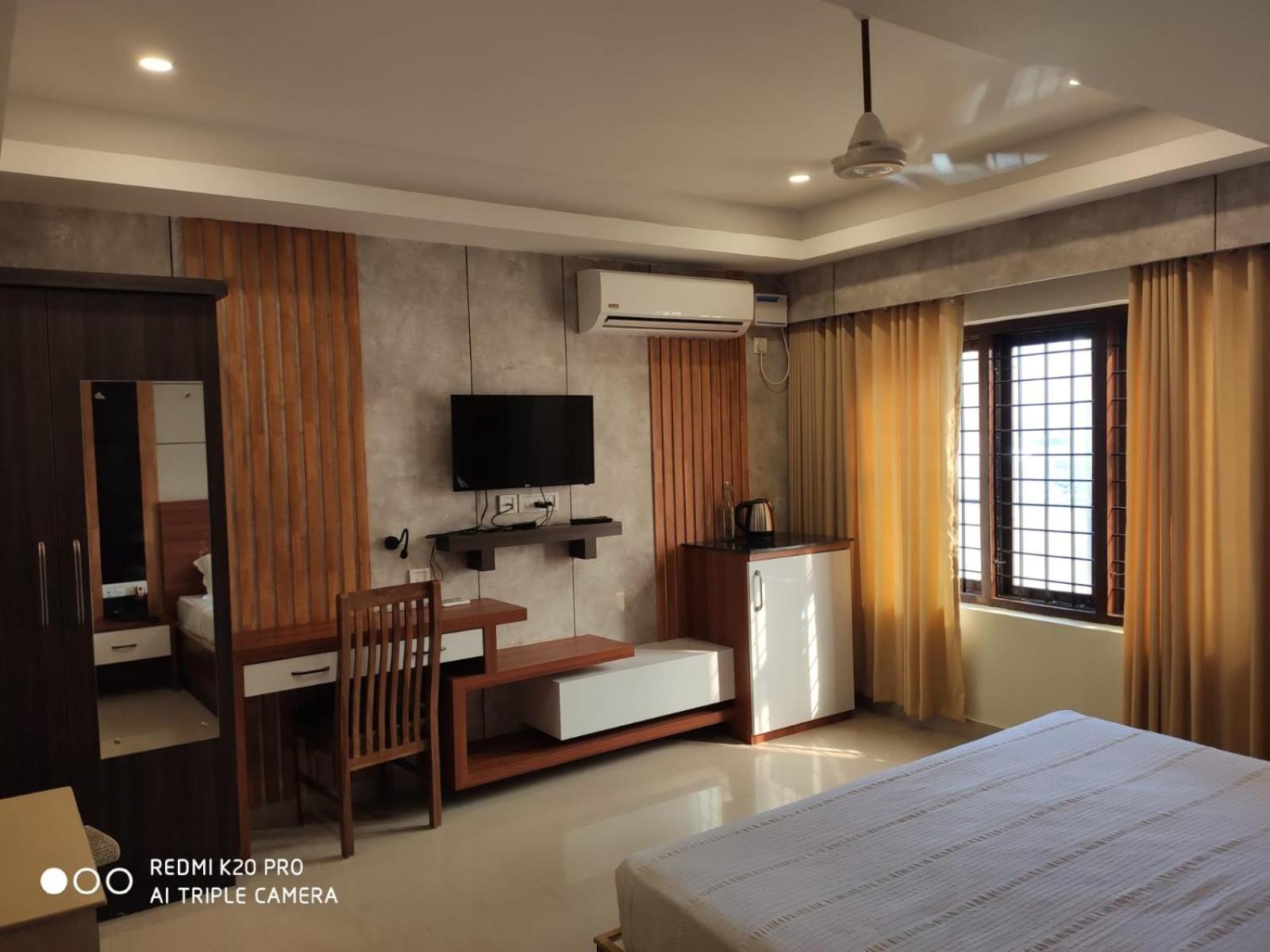 Hotel Sree Gokulam Apartments Guruvayur Exterior photo